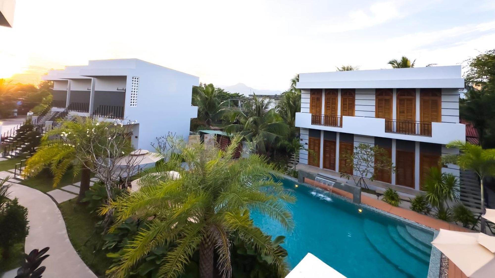 The R&B Boutique Hotel Kampot Buitenkant foto