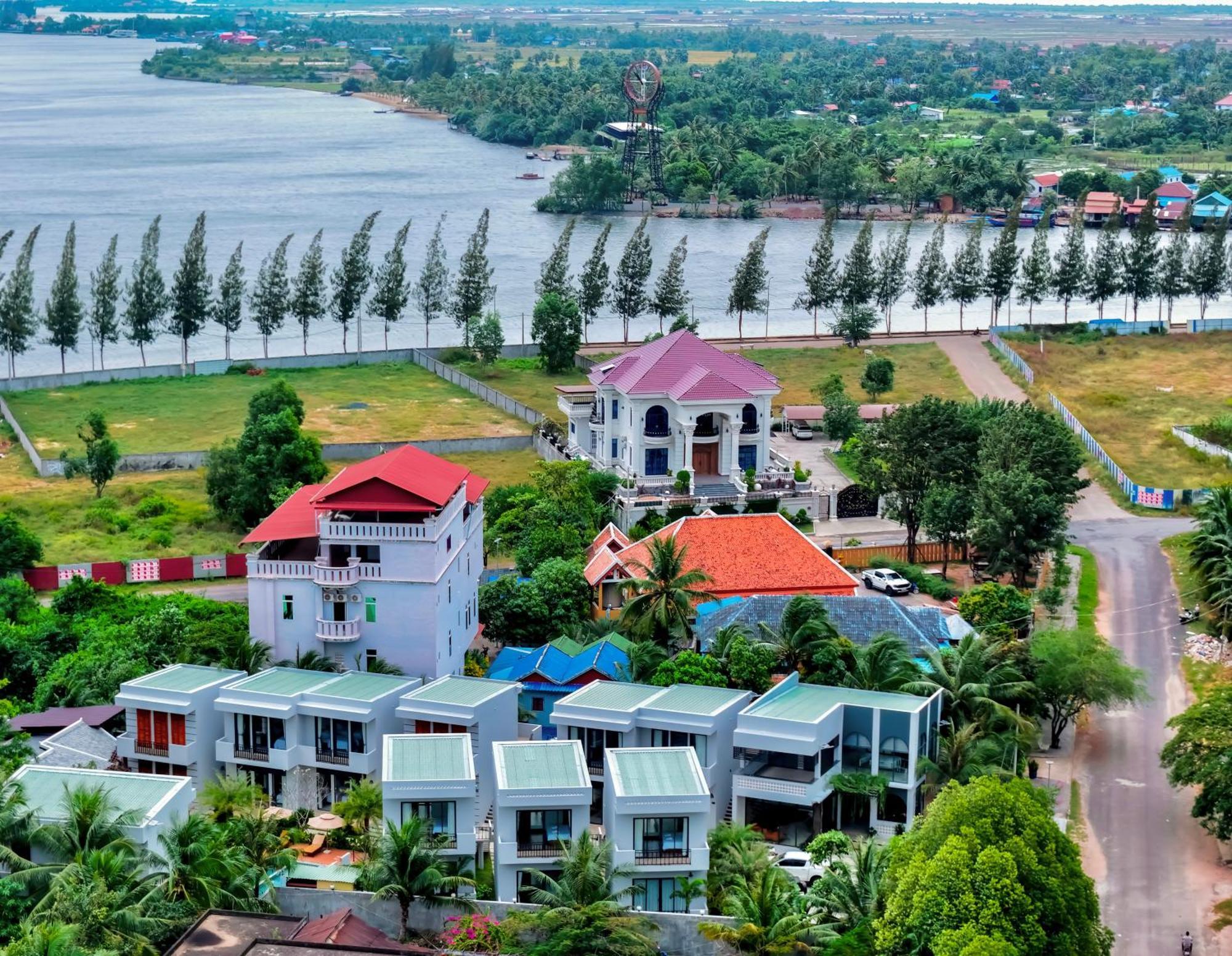 The R&B Boutique Hotel Kampot Buitenkant foto